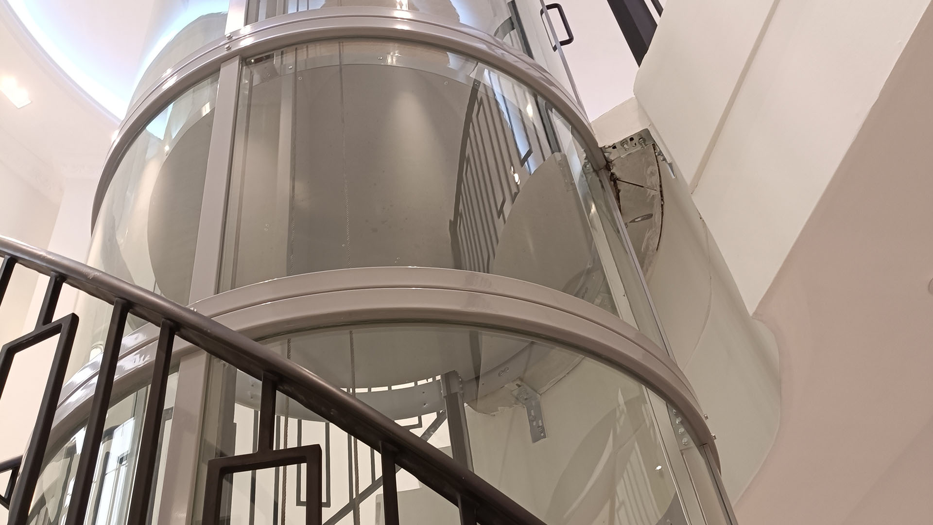 White and Glass Panoramic Home Elevator