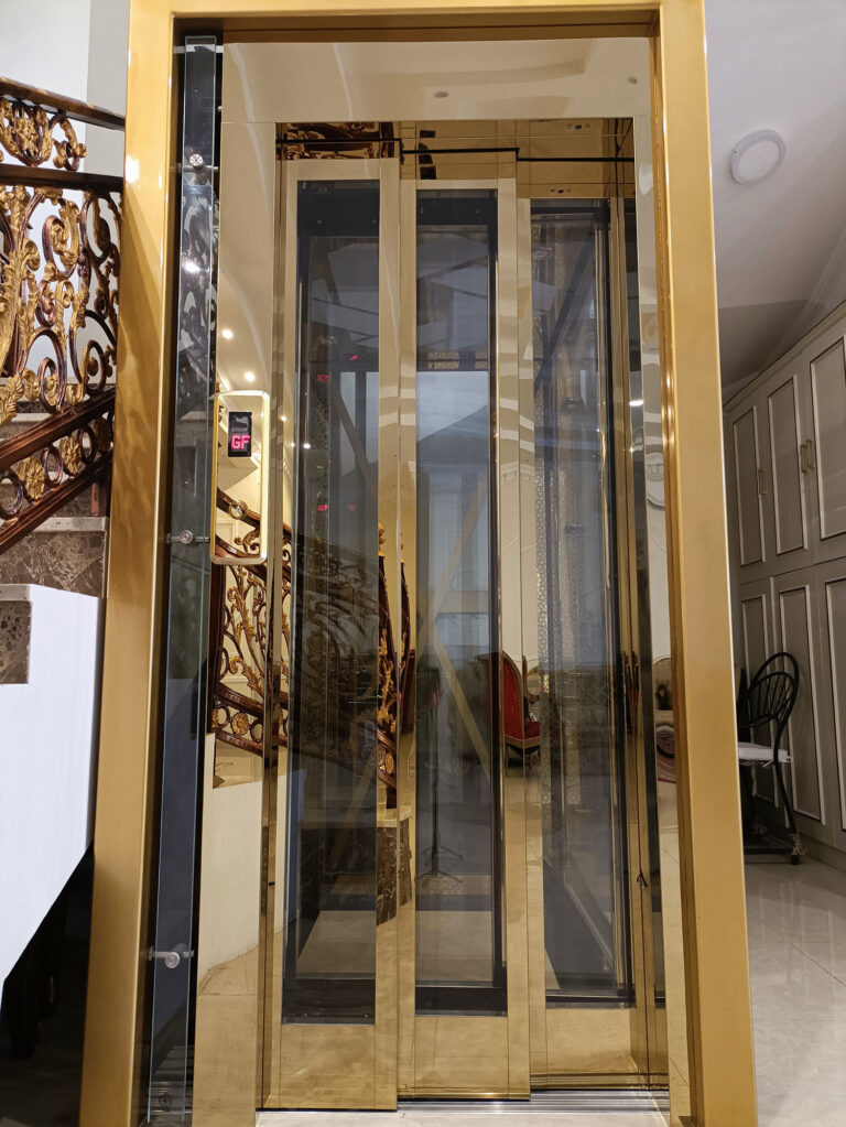 Golden Panoramic Square 04