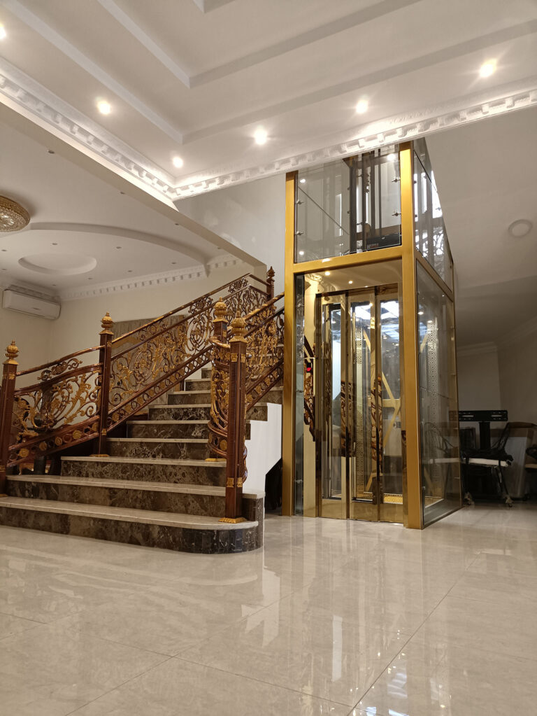 Golden Panoramic Square 04