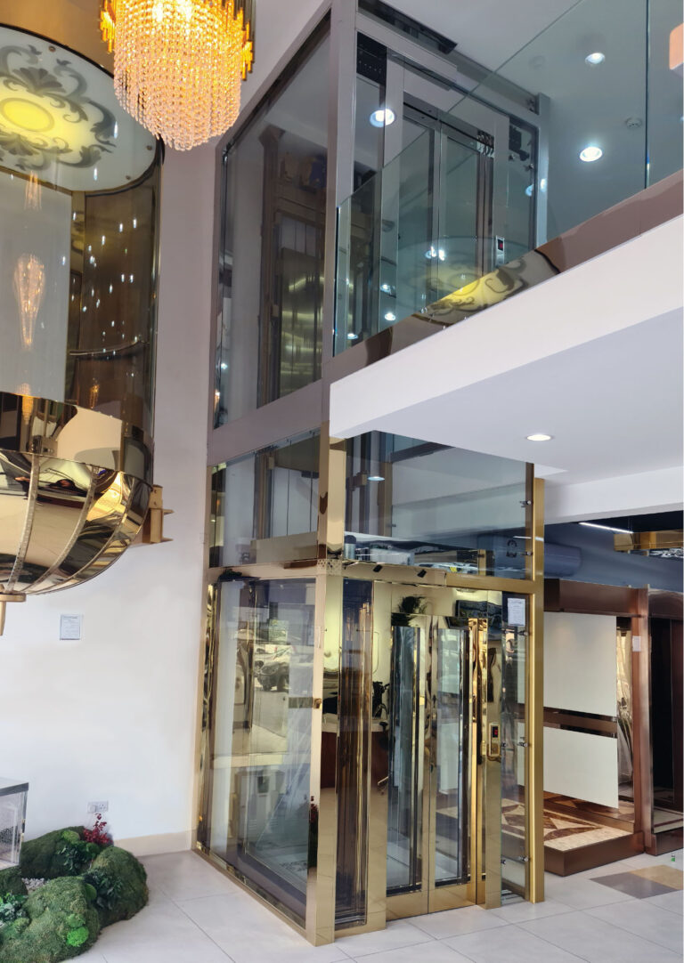 Golden Panoramic Square 01