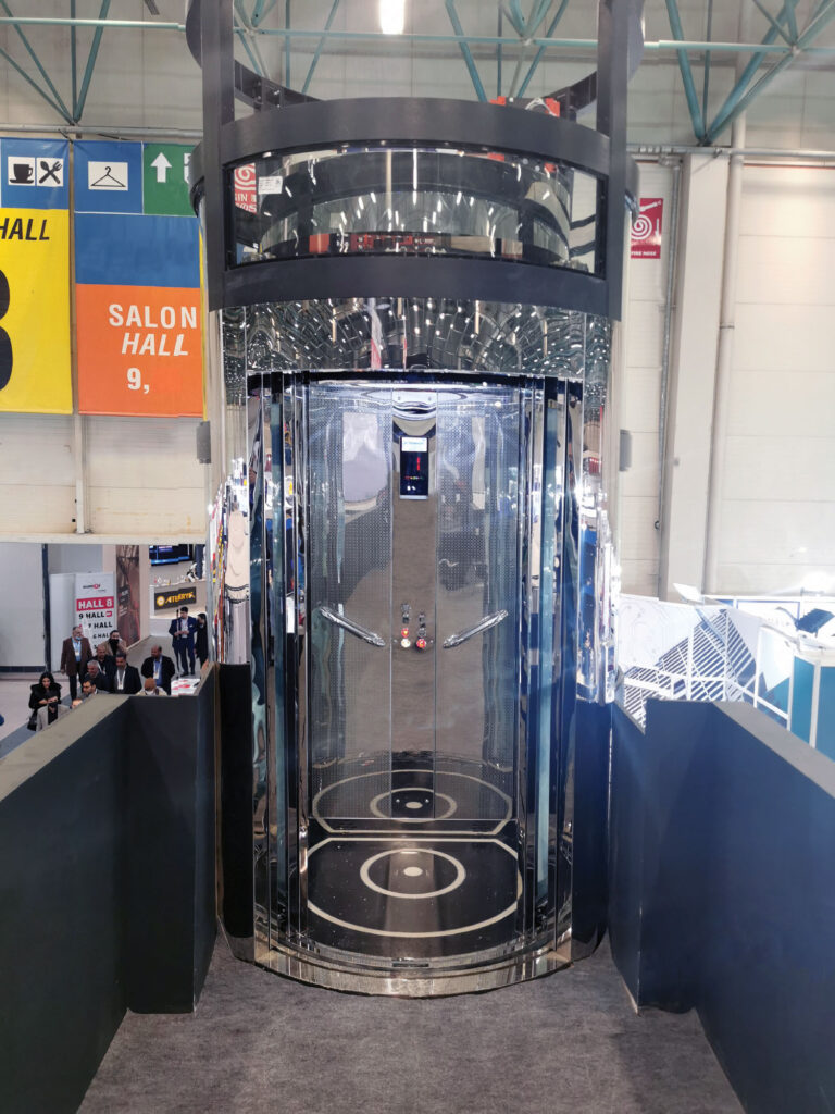 Silver Panoramic Round 02 With a Round Door That Opens from the Middle