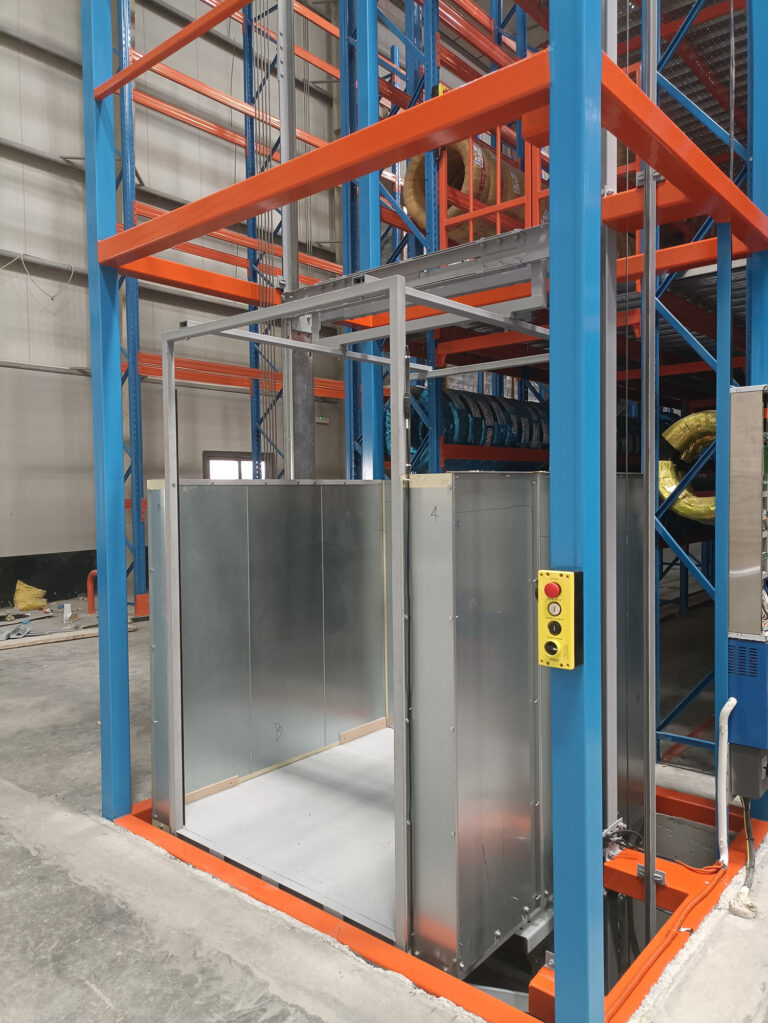 Lift Freight in Pool Floaters With Dyed Iron Structure and 1,5 Ton Load Protection