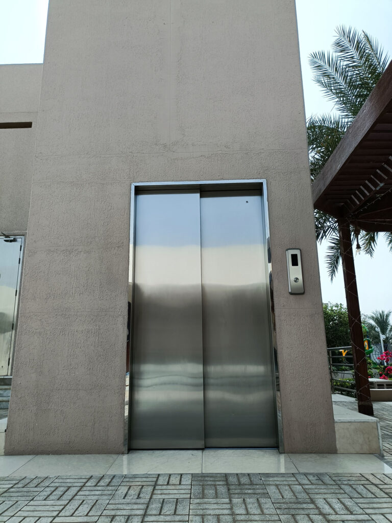 Lego Outdoor Lift on Salwa Road