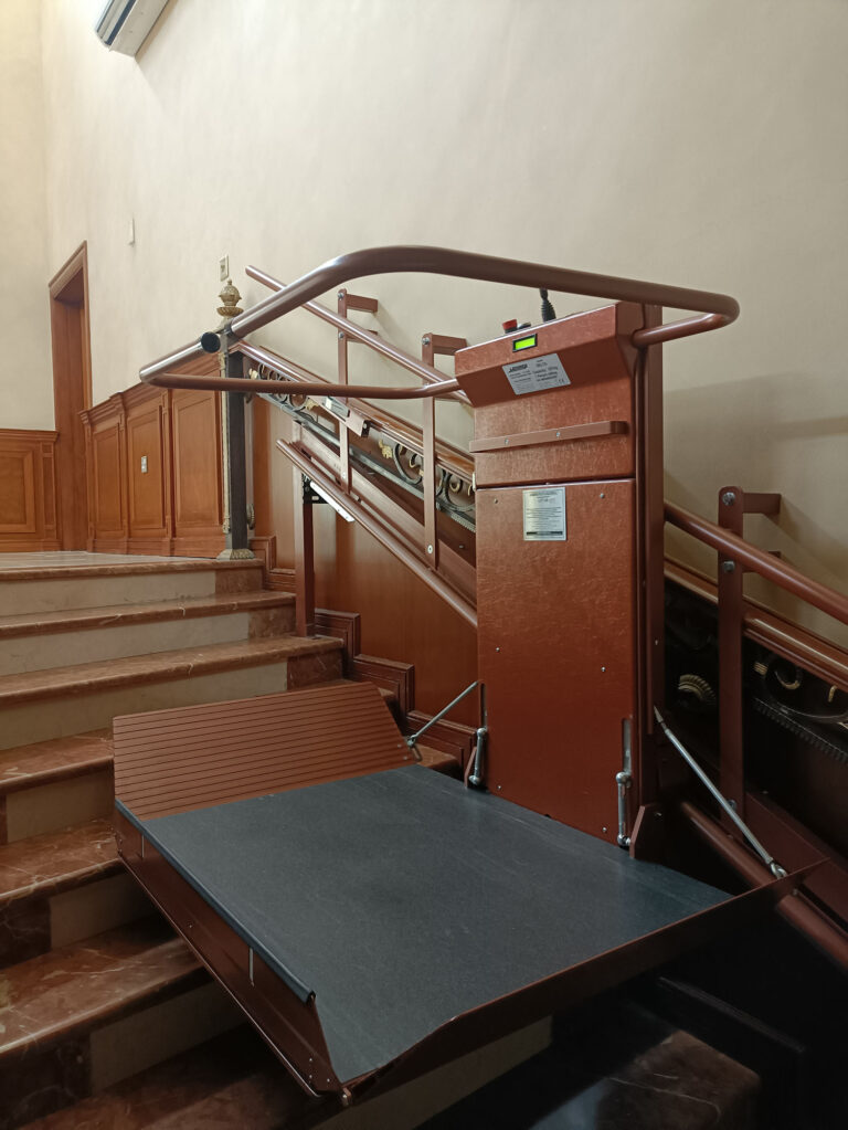Platform Lifts 01 Private Villa in Al Dafna